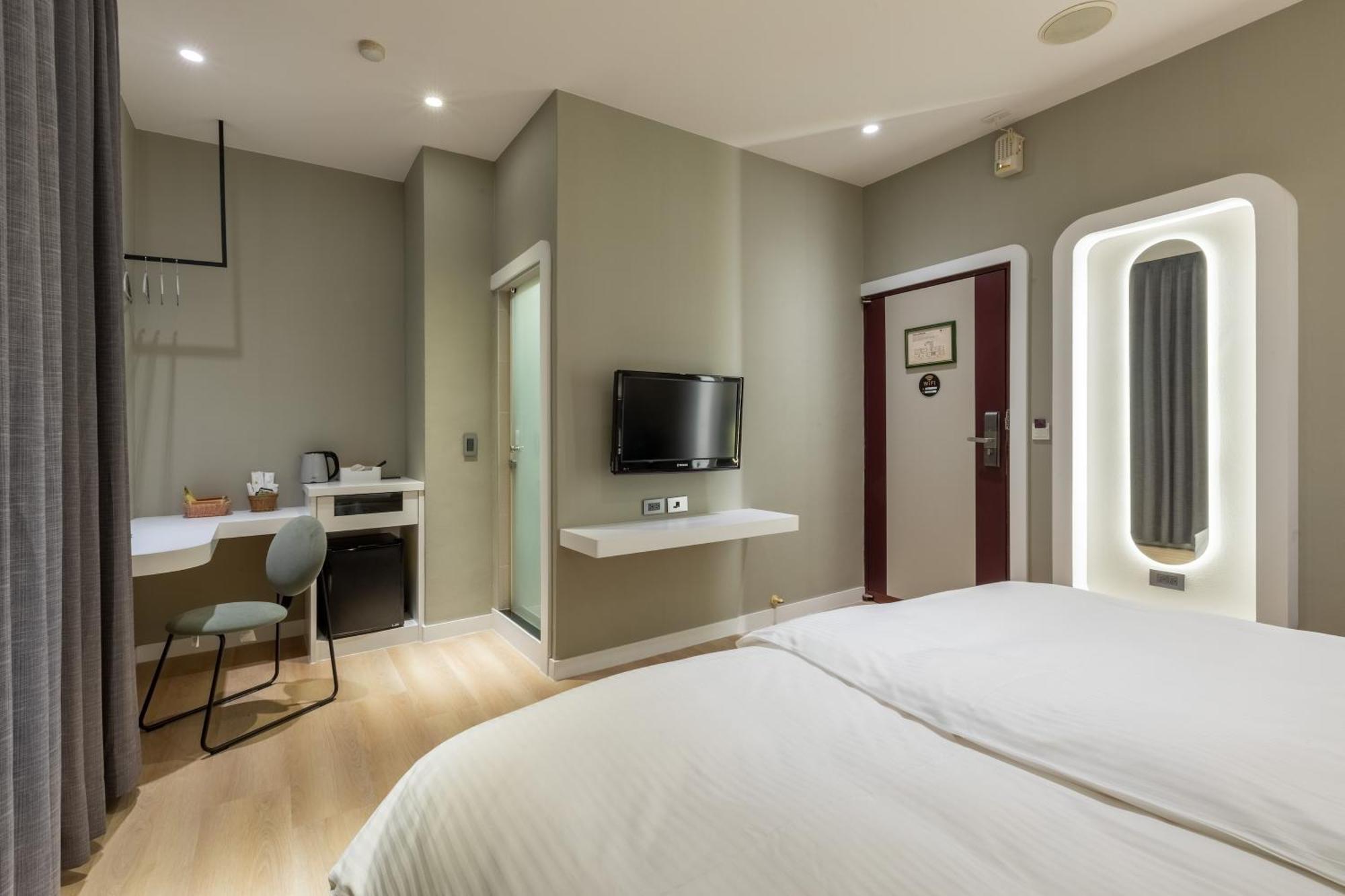 Fu Hsiang Hotel Yilan Kamer foto