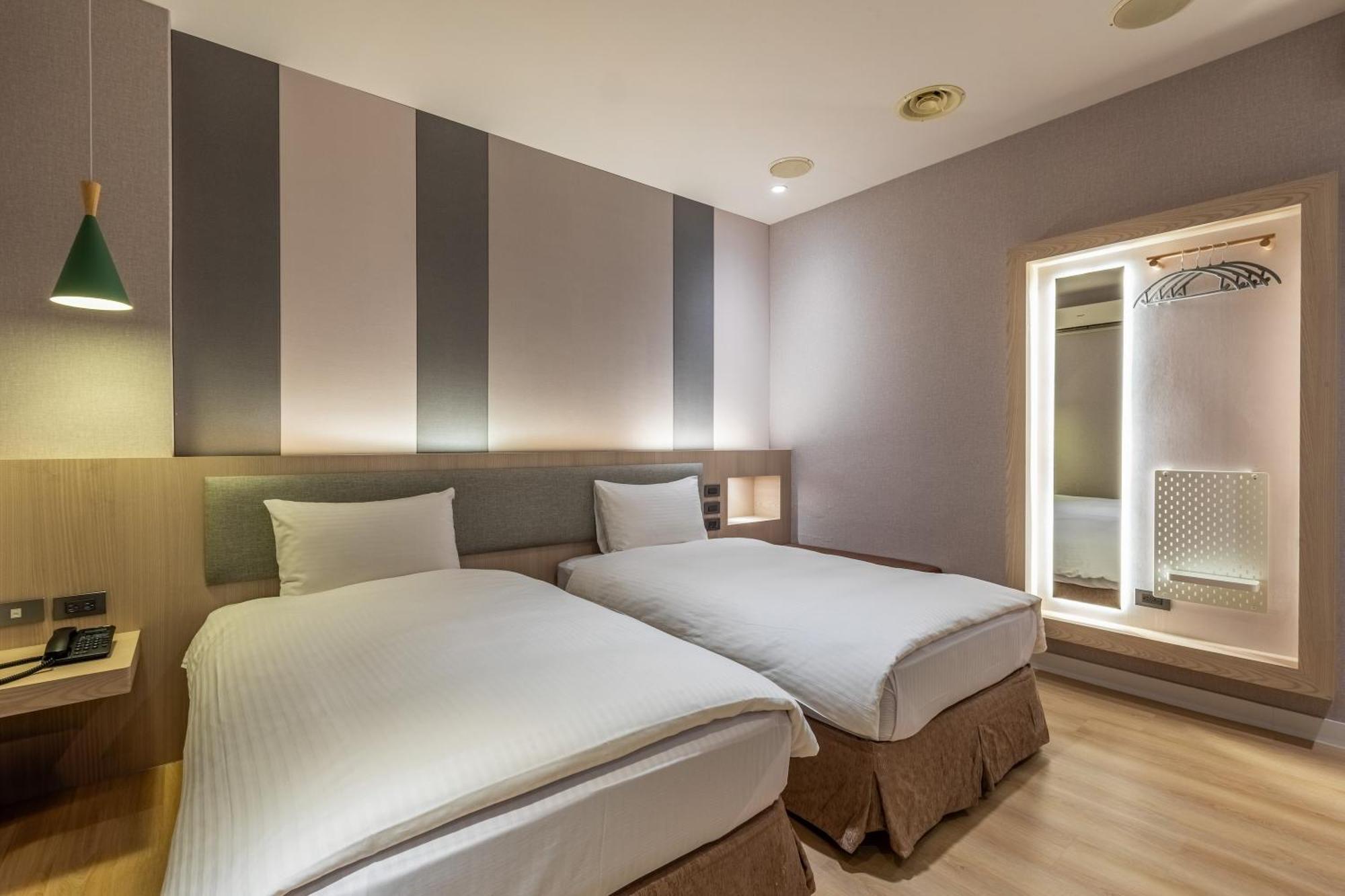 Fu Hsiang Hotel Yilan Buitenkant foto
